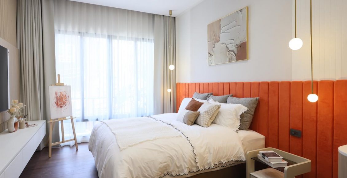 6) Master Bedroom Fl2