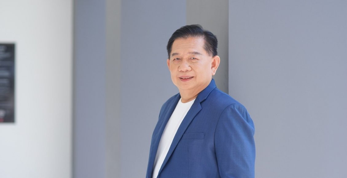 พี่แจ้ ไพโรจน์ วัฒนวโรดมขนาดใหญ่